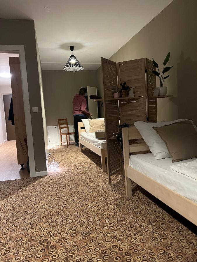 Nest Hostal Viena