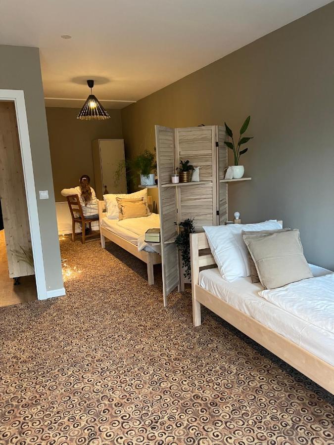 Nest Hostal Viena