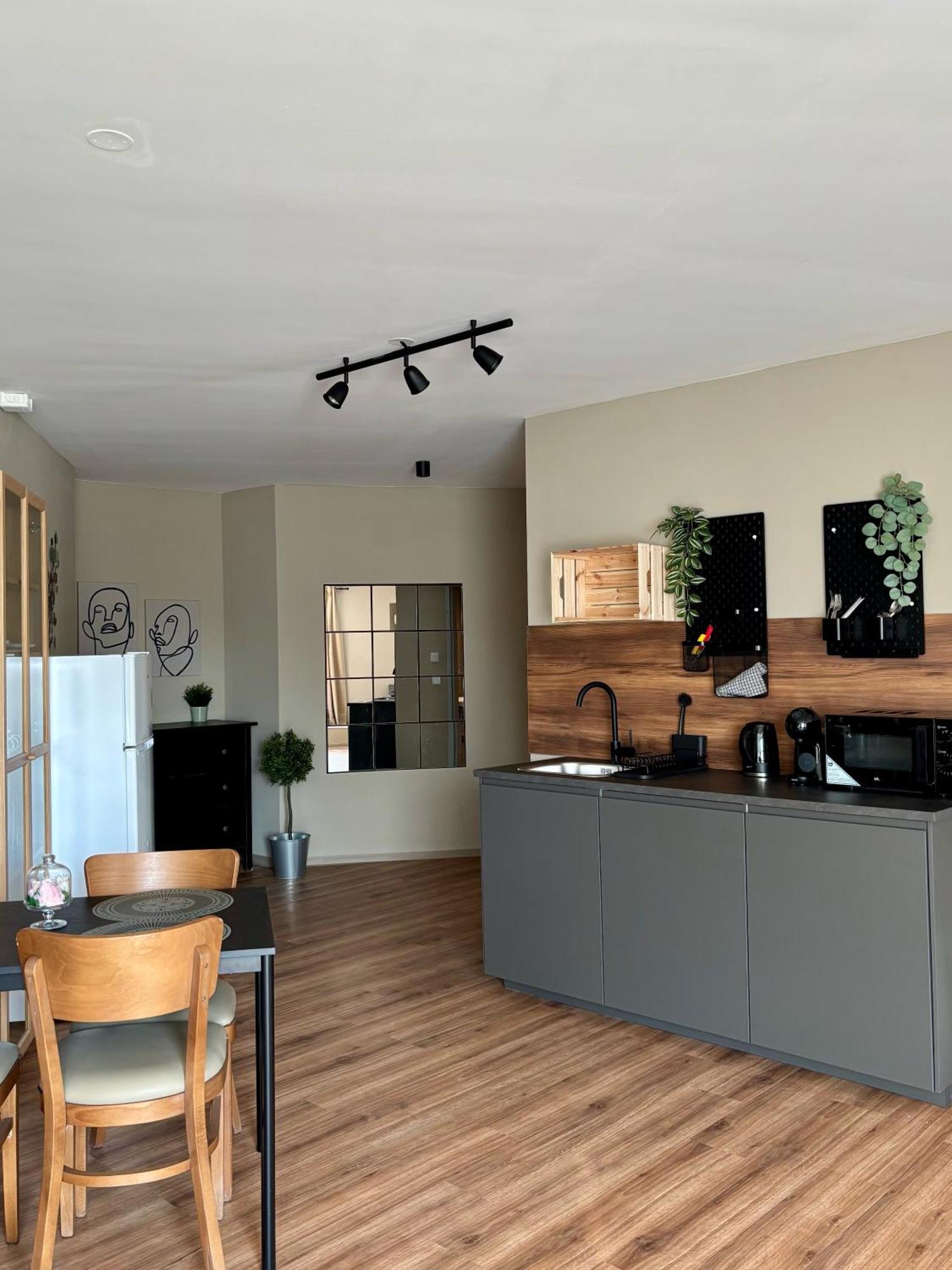 Nest Viena